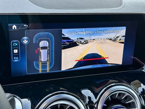 New 2025 Mercedes-Benz GLB 250 GLB 250 image 16