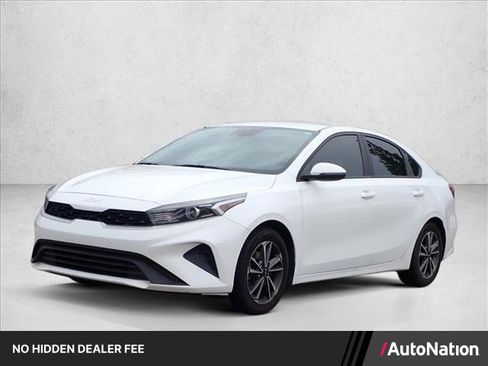 Used 2023 Kia Forte LXS w/ LXS Technology Package FWD image 1