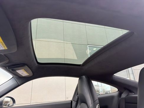 Used 2015 Porsche 911 Carrera image 9