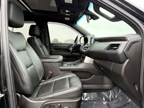 Used 2021 Chevrolet Suburban Z71 AWD/4WD image 30