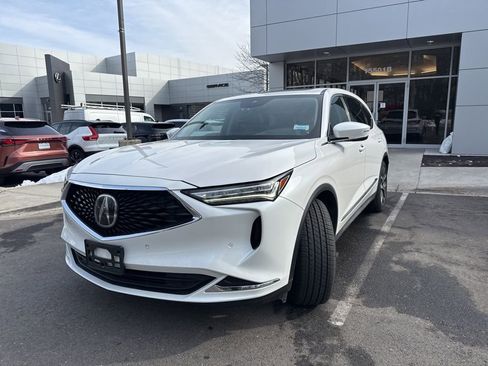 Used 2023 Acura MDX SH-AWD w/ Technology Package image 3