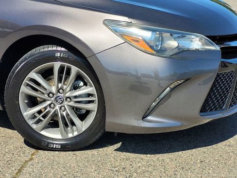Used 2015 Toyota Camry SE FWD image 6
