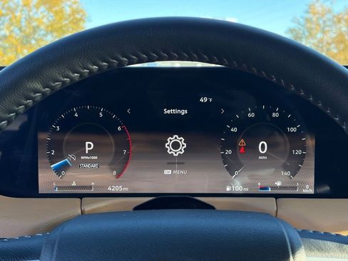 Certified 2025 Nissan Armada SL w/ Captain's Chari Seat Package image 18