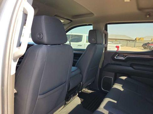 Used 2023 Chevrolet Silverado 1500 LT AWD/4WD image 16