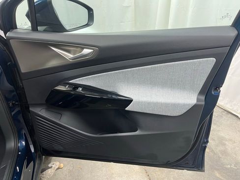 Certified 2023 Volkswagen ID.4 Pro image 11