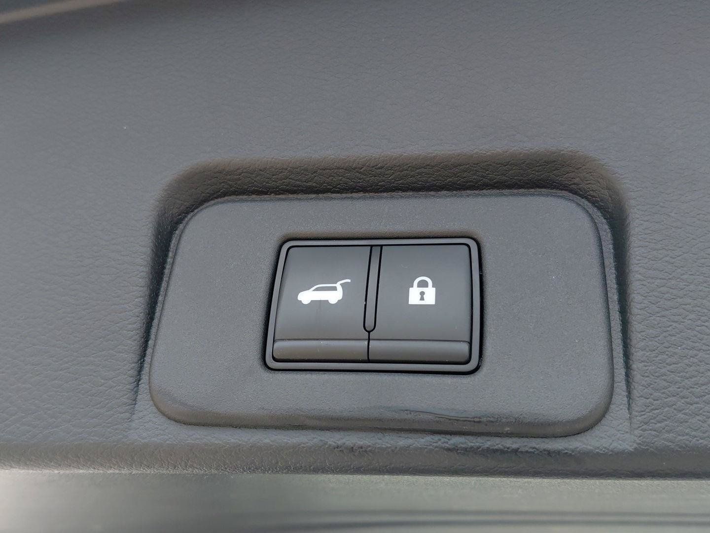 Used 2024 Nissan Rogue SV FWD image 26