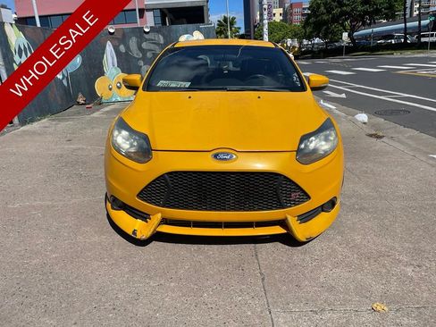 Used 2013 Ford Focus ST FWD image 2