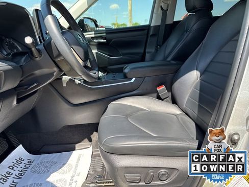 Used 2023 Toyota Highlander XLE image 7