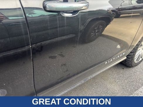 Used 2023 Ford Expedition Platinum image 18