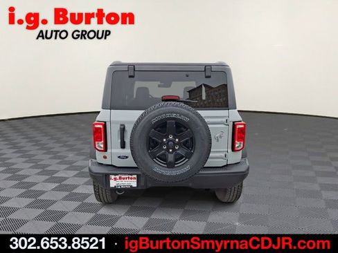 Used 2022 Ford Bronco Black Diamond image 5