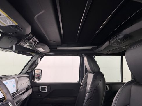 Certified 2024 Jeep Wrangler Sahara w/ Technology Group image 25