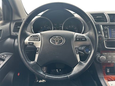 Used 2013 Toyota Highlander Limited image 13