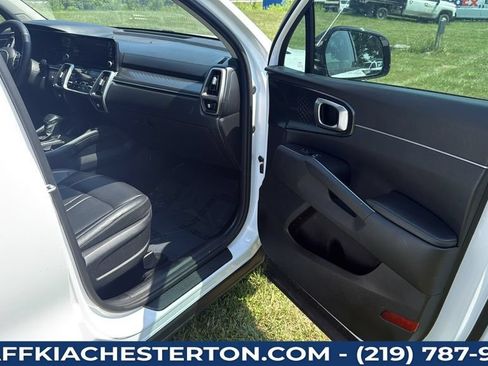 Used 2022 Kia Sorento S FWD image 21