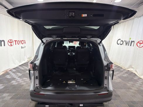 Used 2025 Toyota Sienna XLE Woodland Edition AWD/4WD image 16