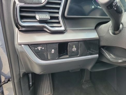 Certified 2024 Kia Sportage EX FWD image 19