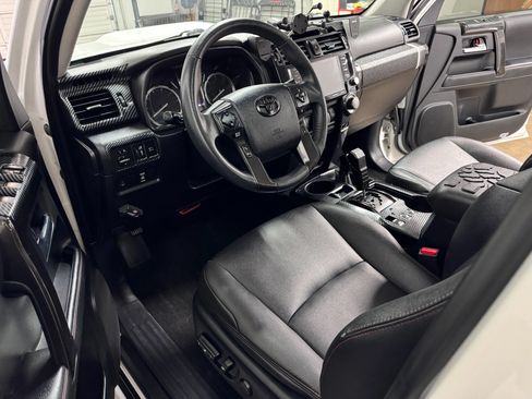 Used 2021 Toyota 4Runner TRD Off-Road Premium w/ Moonroof Package AWD/4WD image 22