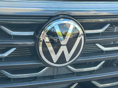 Used 2026 Volkswagen Atlas Cross Sport SE FWD image 17