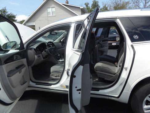 Used 2015 Buick Enclave Convenience FWD image 12