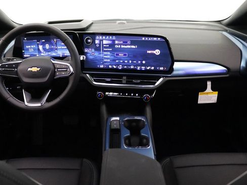 Certified 2026 Chevrolet Equinox EV LT w/ Convenience Package II FWD image 18