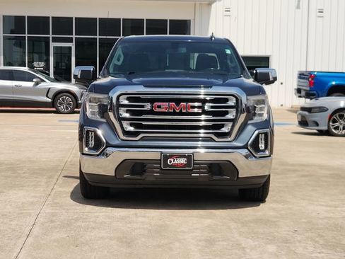 Used 2020 GMC Sierra 1500 SLT RWD image 2