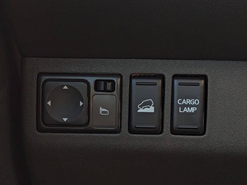 Used 2017 Nissan Frontier SV AWD/4WD image 24
