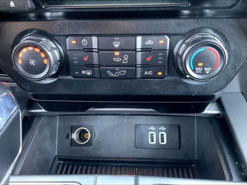 Used 2016 Ford F150 XLT w/ Equipment Group 302A Luxury AWD/4WD image 28