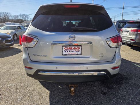 Used 2016 Nissan Pathfinder SV image 6