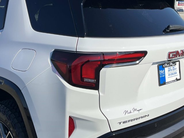 New 2027 GMC Terrain AT4 w/ Convenience Package III AWD/4WD image 11