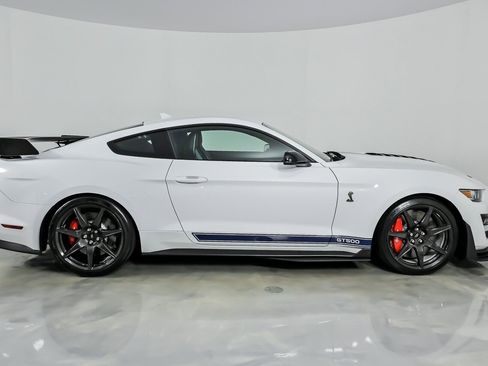 Used 2020 Ford Mustang Shelby GT500 w/ Carbon Fiber Track Pack RWD image 14