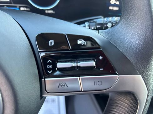 Certified 2024 Hyundai Elantra SEL FWD image 22