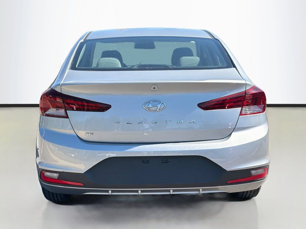 Used 2020 Hyundai Elantra SE FWD image 6