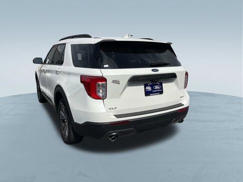 Used 2024 Ford Explorer XLT w/ Equipment Group 202A AWD/4WD image 6
