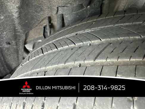 Used 2025 Toyota RAV4 XLE AWD/4WD image 18
