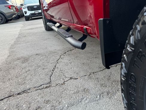 Used 2022 Chevrolet Silverado 1500 LT AWD/4WD image 16