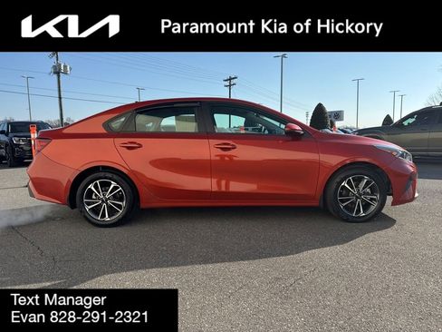 Used 2022 Kia Forte LXS image 8
