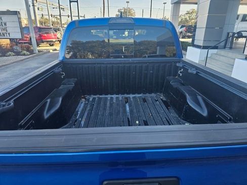 Used 2018 Toyota Tacoma SR5 image 5
