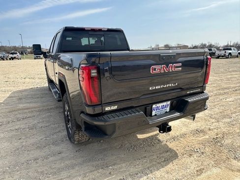 New 2026 GMC Sierra 2500 Denali w/ Denali Reserve Package image 9