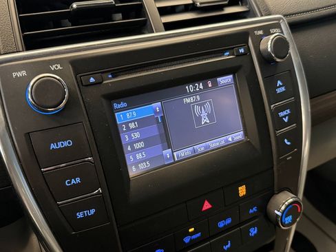 Used 2017 Toyota Camry LE image 12