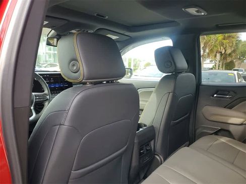 Used 2025 Chevrolet Colorado ZR2 w/ ZR2 Bison Edition image 13