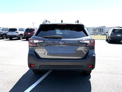 Certified 2025 Subaru Outback Premium AWD/4WD image 10