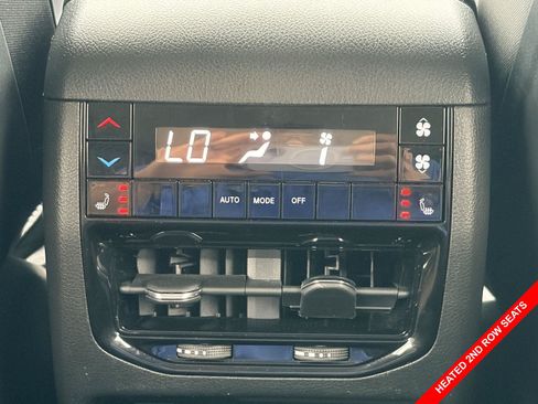 Used 2024 Jeep Grand Cherokee L Limited w/ Black Appearance Package AWD/4WD image 7