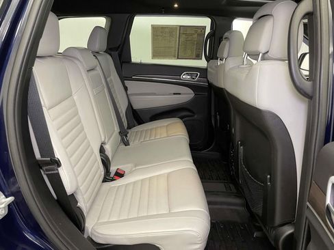 Used 2018 Jeep Grand Cherokee Limited image 22