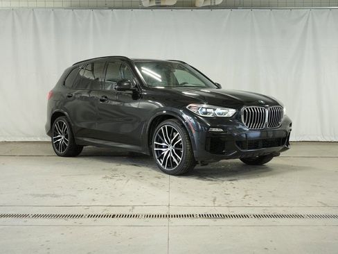 Used 2019 BMW X5 xDrive50i w/ M Sport Package image 7