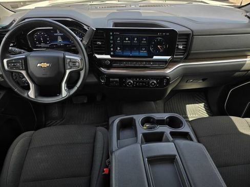 Used 2025 Chevrolet Silverado 1500 LT AWD/4WD image 16