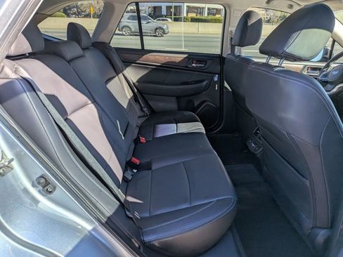 Used 2018 Subaru Outback 3.6R Limited image 22
