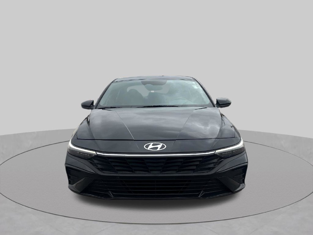 Used 2025 Hyundai Elantra Sport FWD image 9
