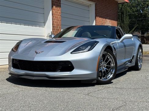 Used 2017 Chevrolet Corvette Grand Sport RWD image 11