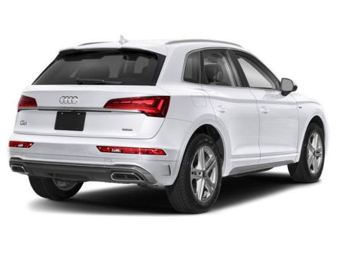 Used 2023 Audi Q5 e Premium Plus w/ Premium Plus Package AWD/4WD image 2