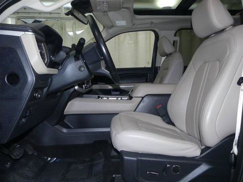 Used 2022 Ford Expedition Max Limited AWD/4WD image 21
