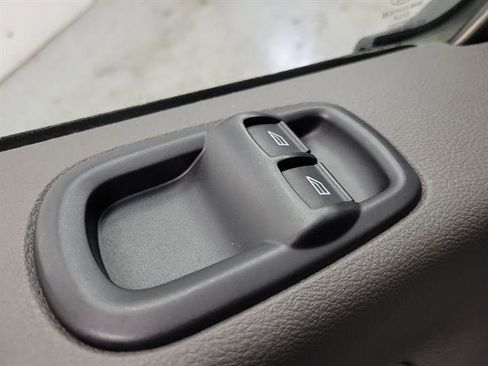 Used 2024 Ford Transit 350 XLT image 17